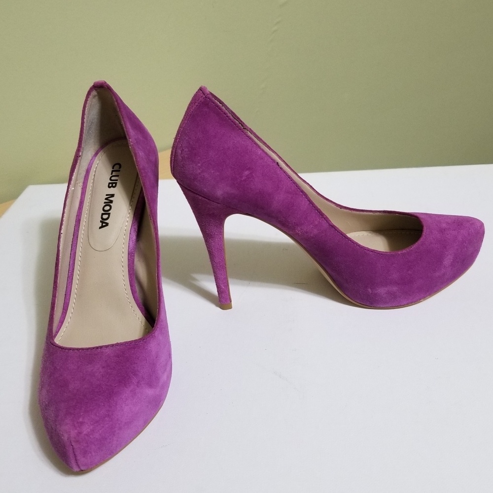 Club Moda Pink suede Heels